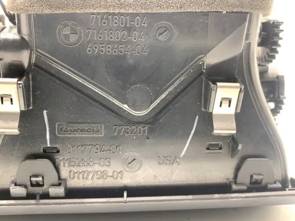 Etupään ilmanvaihtohila OEM 7161801 BMW E71 SUV image 4
