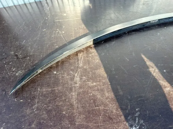 Spoiler coffre carbone Tesla Model 3 OEM 1455166-00-B image 5