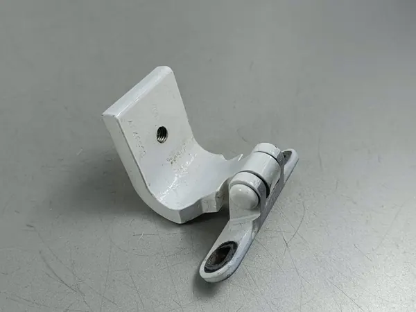 Charnières de hayon Alfa Romeo Stelvio 2021 98A1 image 2