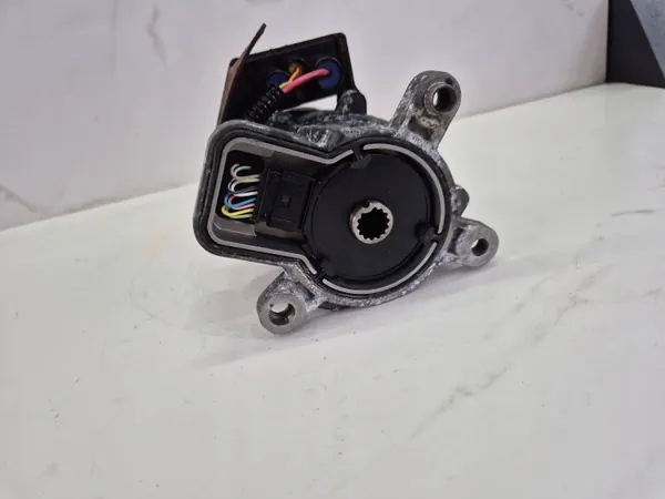 Reductor de caja VW Touareg 7L OEM 0AD341601C image 4
