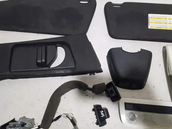Kit Garniture Intérieure Noire Mercedes W204 AMG OEM image 8