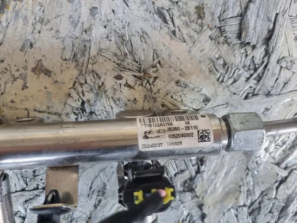OEM 35350-2B110 Rail de inyección para Hyundai Kia 1.6 GDI image 3