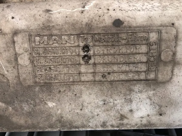 Right Cab Step OEM 81615100712 for MAN TGA image 6