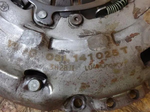 Conjunto de embreagem completo AUDI Q3 8U 2.0 TDI LUK OEM 03L141025T image 4