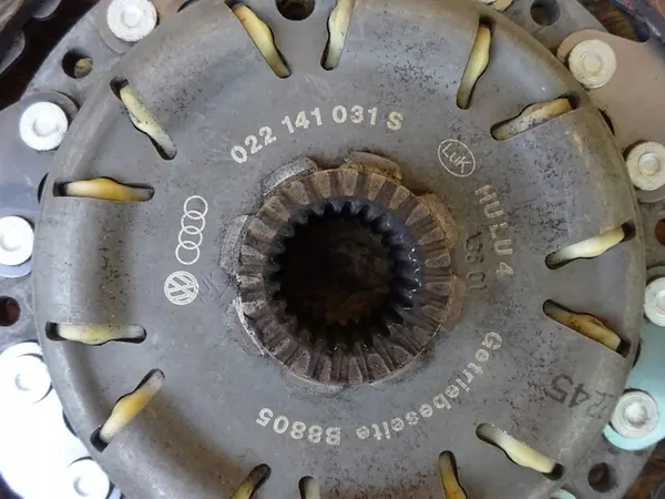 Conjunto de embreagem completo AUDI Q3 8U 2.0 TDI LUK OEM 03L141025T image 7