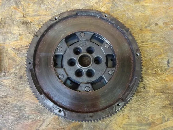 Conjunto de embreagem completo AUDI Q3 8U 2.0 TDI LUK OEM 03L141025T image 8