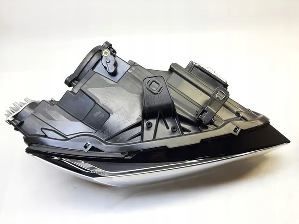 AUDI Q2 Faro Derecho 81A941774D image 9