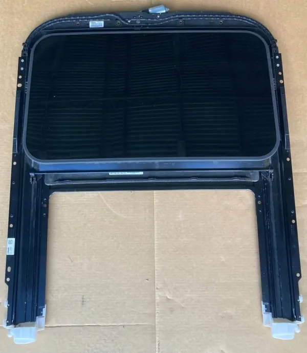 Teto solar Audi A7 OEM 4G8877041E HF6 4G8959591A image 2