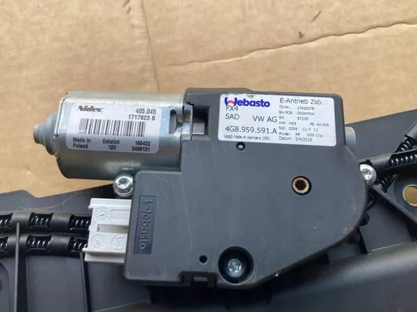 Teto solar Audi A7 OEM 4G8877041E HF6 4G8959591A image 4
