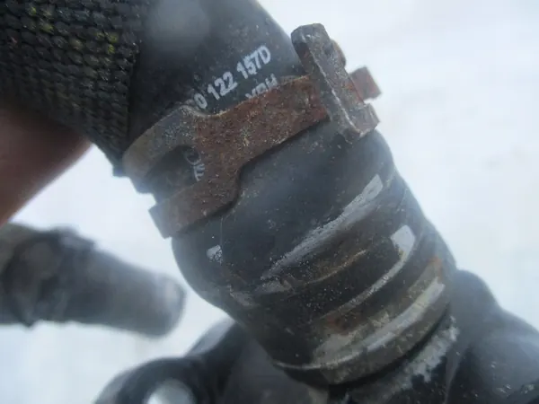 VW JETTA IV PASSAT B7 B8 2.5 FSI Vesiputki Termostaatti image 4