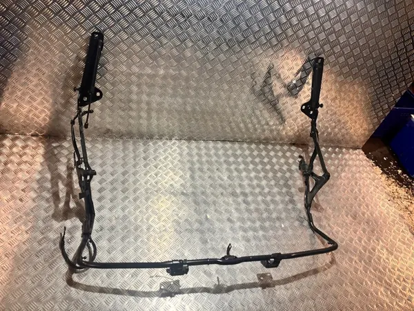 Mercedes-Benz bagageluckfällset OEM A1727500400 image 2