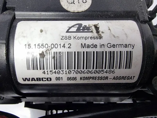 Audi A8 S8 D5 2021 Achter luchtvering compressor OEM 3D0616005K image 3