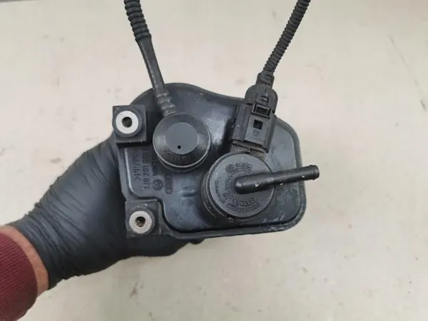 OEM 1J0201801H Koolstoffilter voor Golf IV Bora A3 8L image 3