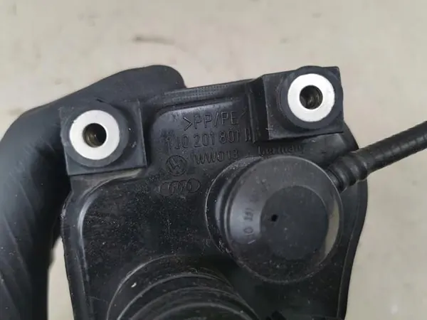 OEM 1J0201801H Koolstoffilter voor Golf IV Bora A3 8L image 4