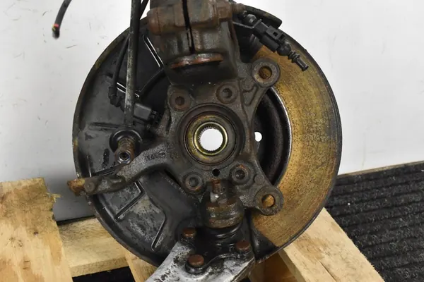 Mozzo Braccio Ammortizzatore Sinistro Anteriore Audi Q3 2.0 image 5