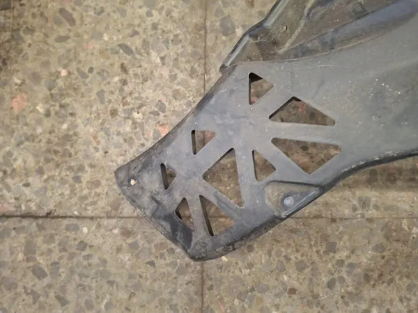Suporte deslizante para-choques dianteiro esquerdo OEM A2048855165 image 6