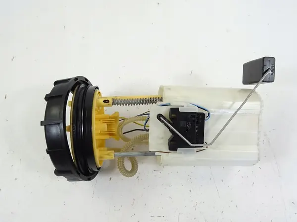 Bomba de Combustível Audi A1 8X 1.6 TDI 6C0919050A image 7