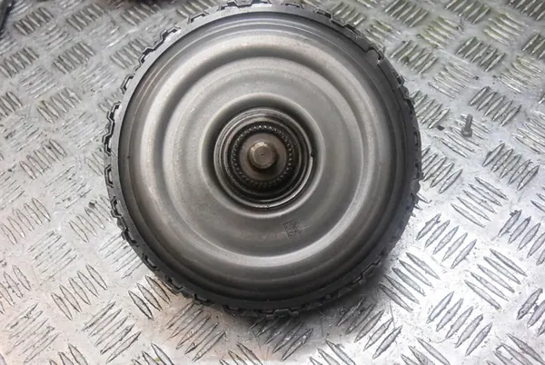 Kytkin 02E141029P DWG6010-1185A Skoda VW 2.0 TDI image 2