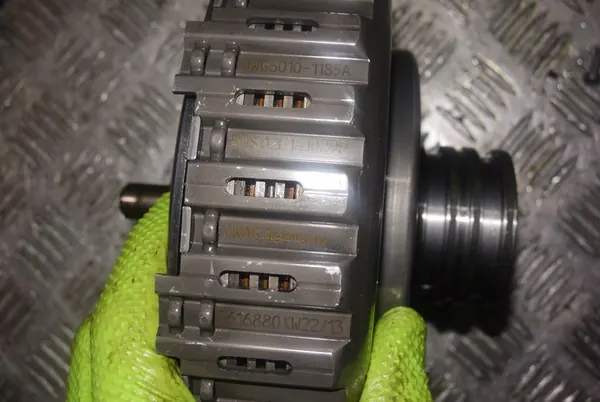 Kytkin 02E141029P DWG6010-1185A Skoda VW 2.0 TDI image 5