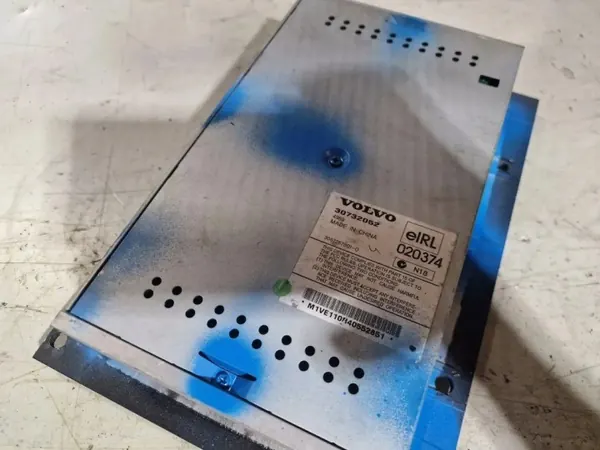 Amplificador Radio Volvo S40 V50 OEM 30732052 image 3
