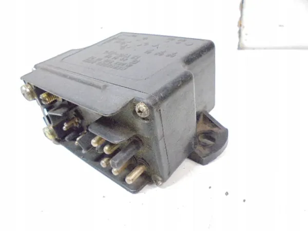 Relais de bougie Mercedes OEM 0035451032 - Occasion image 4