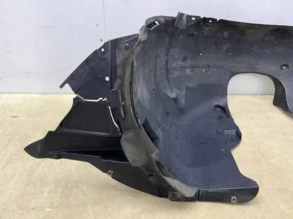 Front Left Wheel Arch Skoda Superb 3 OEM 3V0809957 image 2