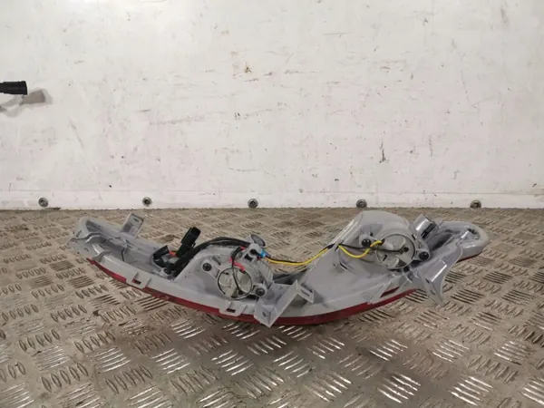 Luz parachoques trasero Kia Sportage OEM FBZ13457 image 3