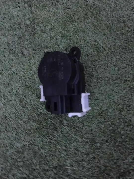Verwarmingsmotor actuator Ford Fiesta mk7 image 2