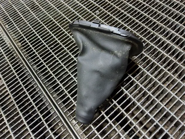 Pomo de cambios Toyota Aygo OEM SKE55184 - Usado image 3