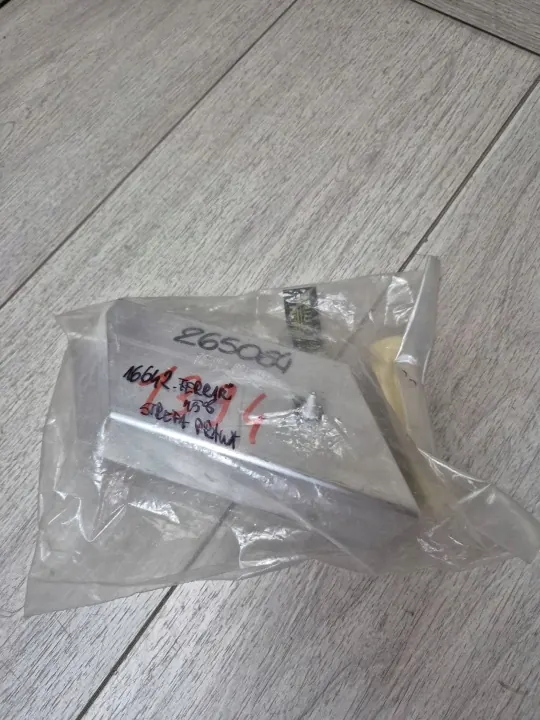 Ferrari 458 krockzon höger OEM 265064 image 2