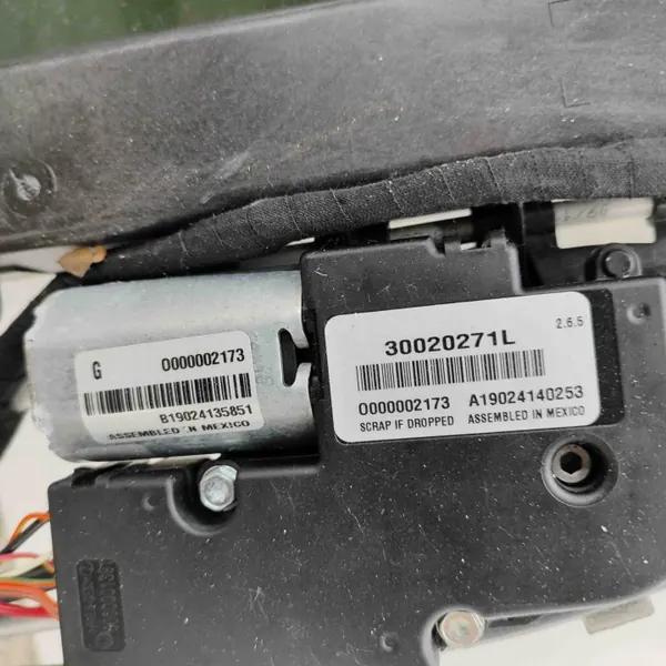 Teto Panorâmico Jeep OEM 30020271L - Usado image 7