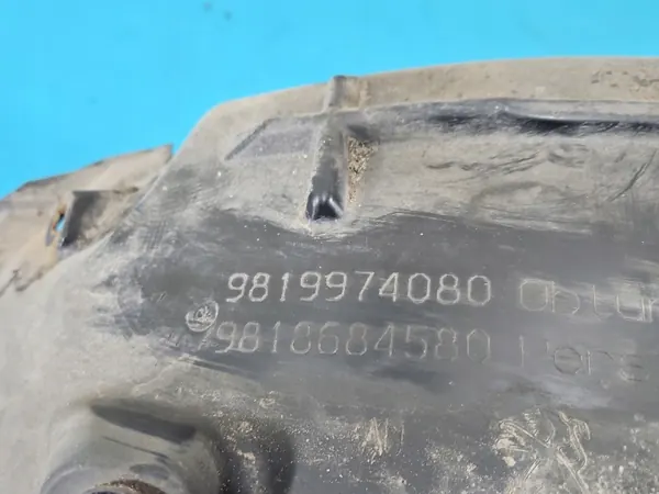 Etupyörän kaari oikea Peugeot 308 II OEM 9819974080 image 4