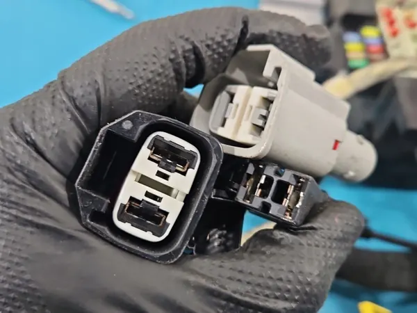 Zekeringkast OEM GX73-14C445-AA voor Jaguar XE X760 image 6