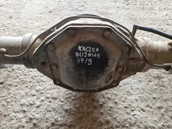 Achterasdifferentieel tweeling 37.9 Mercedes T1 2.3D 408D 77-96 OEM 6023537010 image 4