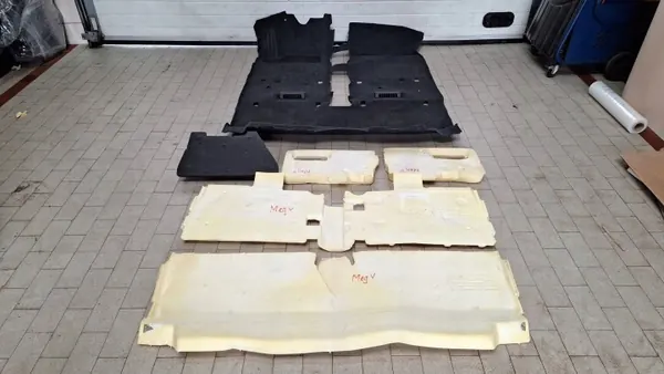 Kit de tapis d'insonorisation plancher OEM BZC2179 Renault image 2