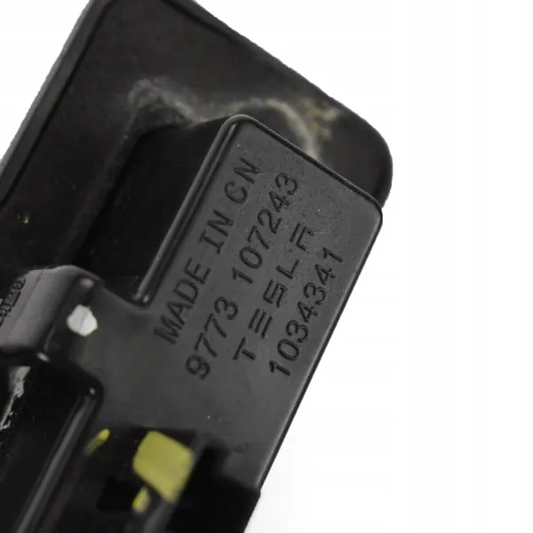 OEM 1034341-00-A Luz de Matrícula LED Tesla image 3