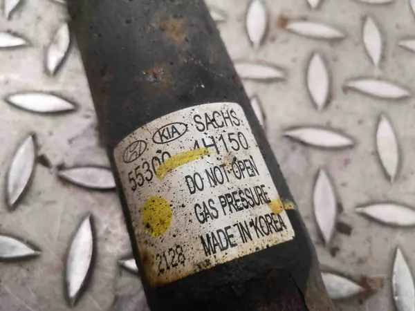 Ammortizzatore posteriore sinistro Hyundai H-1 2012 OEM 553004H150 image 5