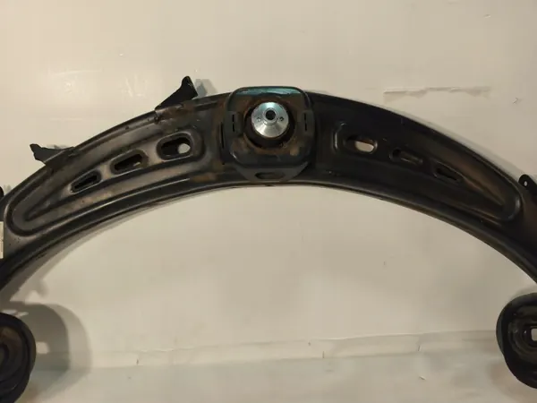 Viga do eixo traseiro OEM A1693500500 Mercedes image 4