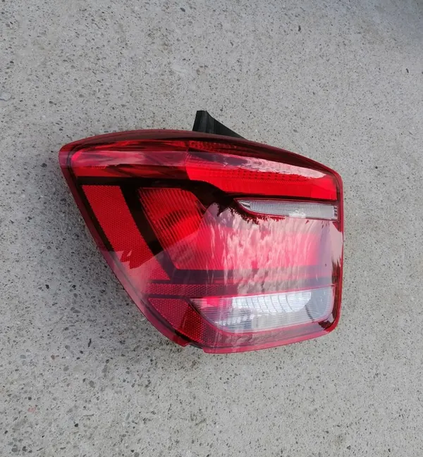 Luz Trasera Izquierda BMW 1 F20 F21 OEM 63217270095 image 3