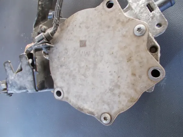 VW T6 2.0TSI Imupumppu image 3