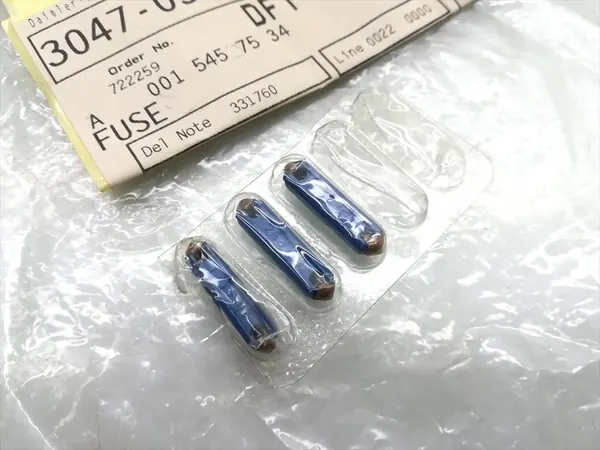 Zekering Mercedes-Benz E-Class E 200 100kW A0015457534 image 3