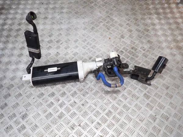 Filtre à charbon Maserati d'occasion OEM 670030583 image 9