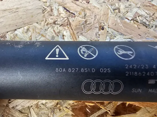 Audi Q5 SQ5 2024 Höger baklucka aktuator OEM image 2