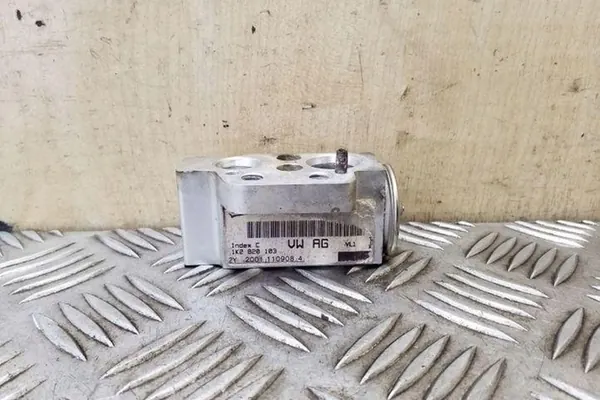 Ilmastointijäähdyttimen venttiili VW TIGUAN 1K2820103 image 3