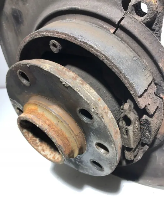 Taka pyörännavan OEM 7L6505435A vasen puoli image 5