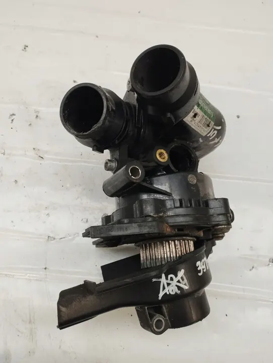 Vattenpump AUDI A4 B8 2.0TFSI 06H121008N image 10