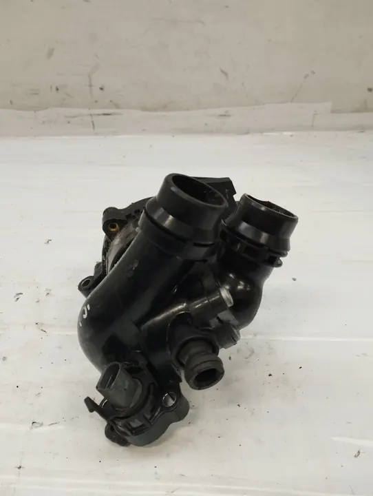 Vattenpump AUDI A4 B8 2.0TFSI 06H121008N image 8