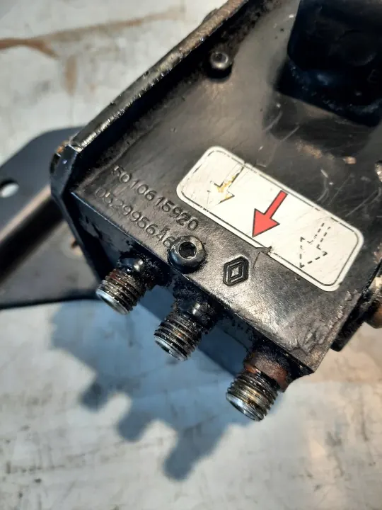 Pompe de levage cabine Renault OE OEM 5010615920 image 6