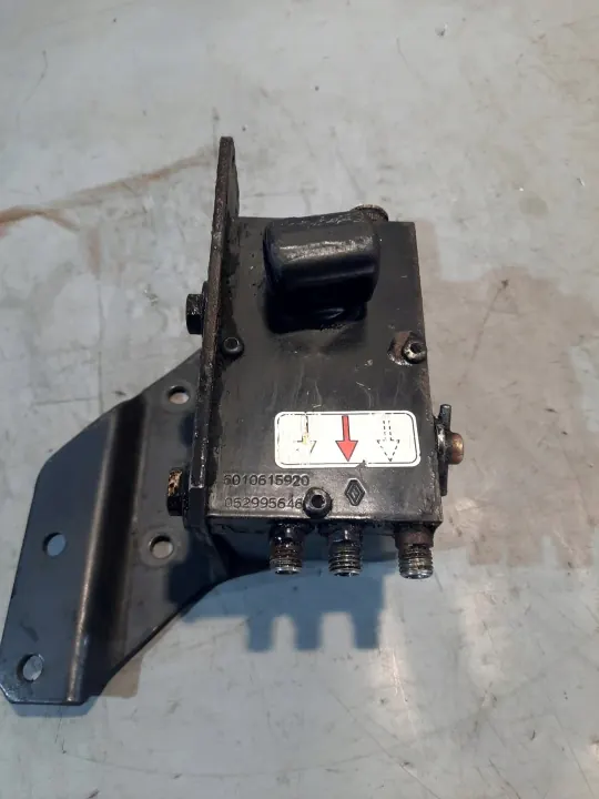 Pompe de levage cabine Renault OE OEM 5010615920 image 7