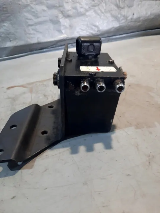 Pompe de levage cabine Renault OE OEM 5010615920 image 8
